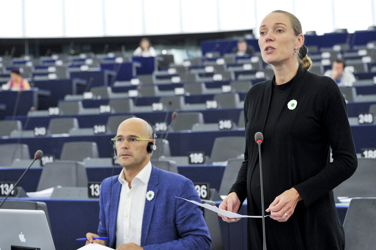 Fotó 36: Hemicycle during the Plenary Session in Strasbourg - Week 27 - Scheme for food distribution to the most deprived persons in the Union