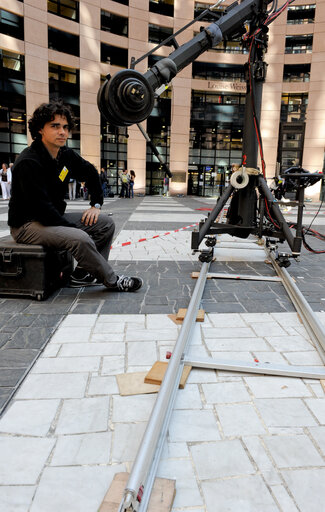 TV 5 tv set in the LOW courtyard