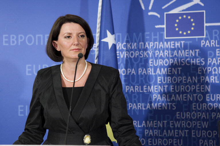 Valokuva 9: EP President  meets with the President of Kosovo