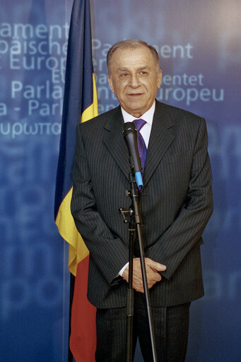 Снимка 5: Visit of the President of Rumania to the EP