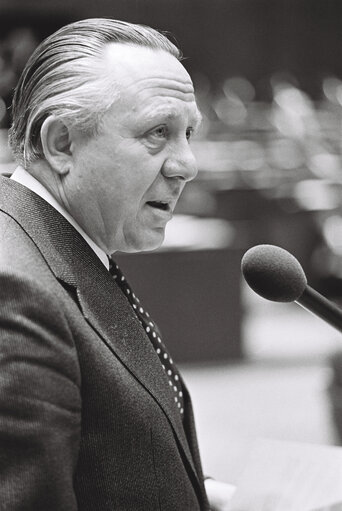 Billede 12: The delegue Ludwig FELLERMAIER during a session in Luxembourg in February 1977.