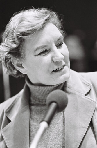 Foto 1: Gwyneth DUNWOODY during a session in Luxembourg in February 1977