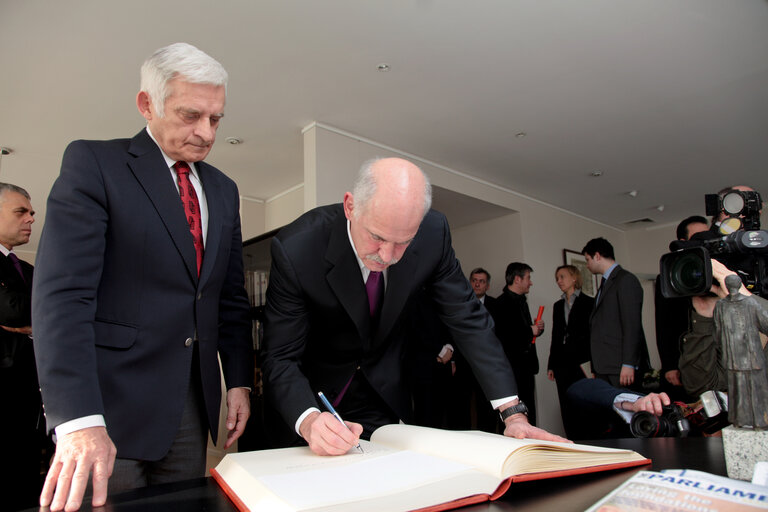 Fotografia 11: Press point Papandreou, Jerzy Buzek, EP President