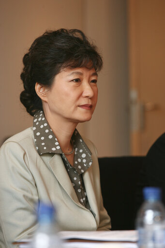 Fotogrāfija 24: Special Envoy of Lee Myung-bak's, Korean President