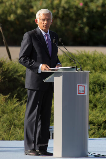 Foto 14: Poland marks the 70th anniversary of the outbreak of World War II by holding a ceremony