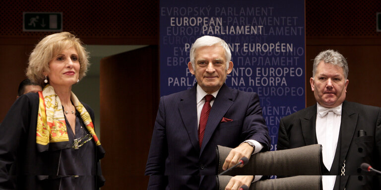 Photo 4: Session  Rapport annuel de la BCE - Déclaration annuelle sur la zone euro     Plenary  ECB annual report - Annual statement on Euro area Trichet Jean-Claude, 2010, Parlement européen à Bruxelles, Prés Banque européenne, Prés Organisation internationale 25-03-2010