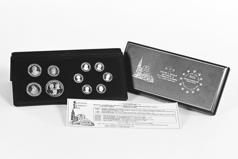 Fotogrāfija 2: January 1986 - Various coins and worth of European Currency Unit