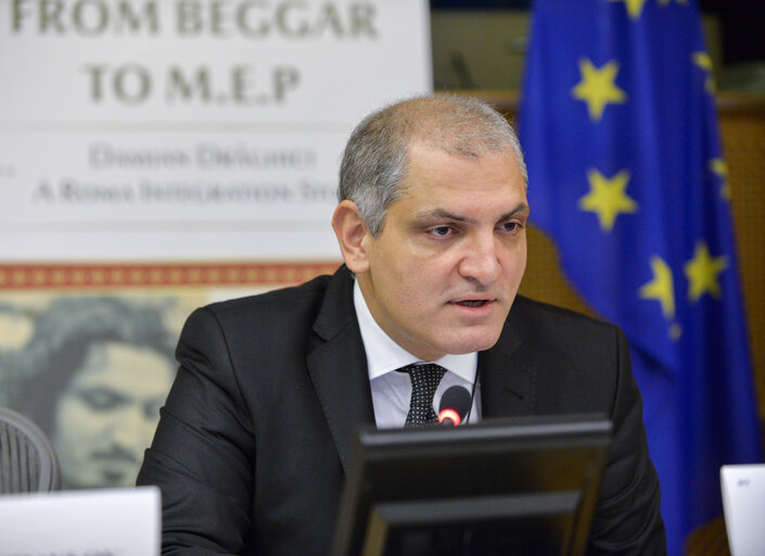 Foto 42: Meeting:  From Beggar to MEP a Roma Integration Story