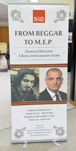 Fotogrāfija 49: Meeting:  From Beggar to MEP a Roma Integration Story