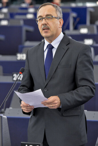 Fotografie 16: Plenary session week 51 2014 in Strasbourg - Joint debate - Budgets 2014 and 2015