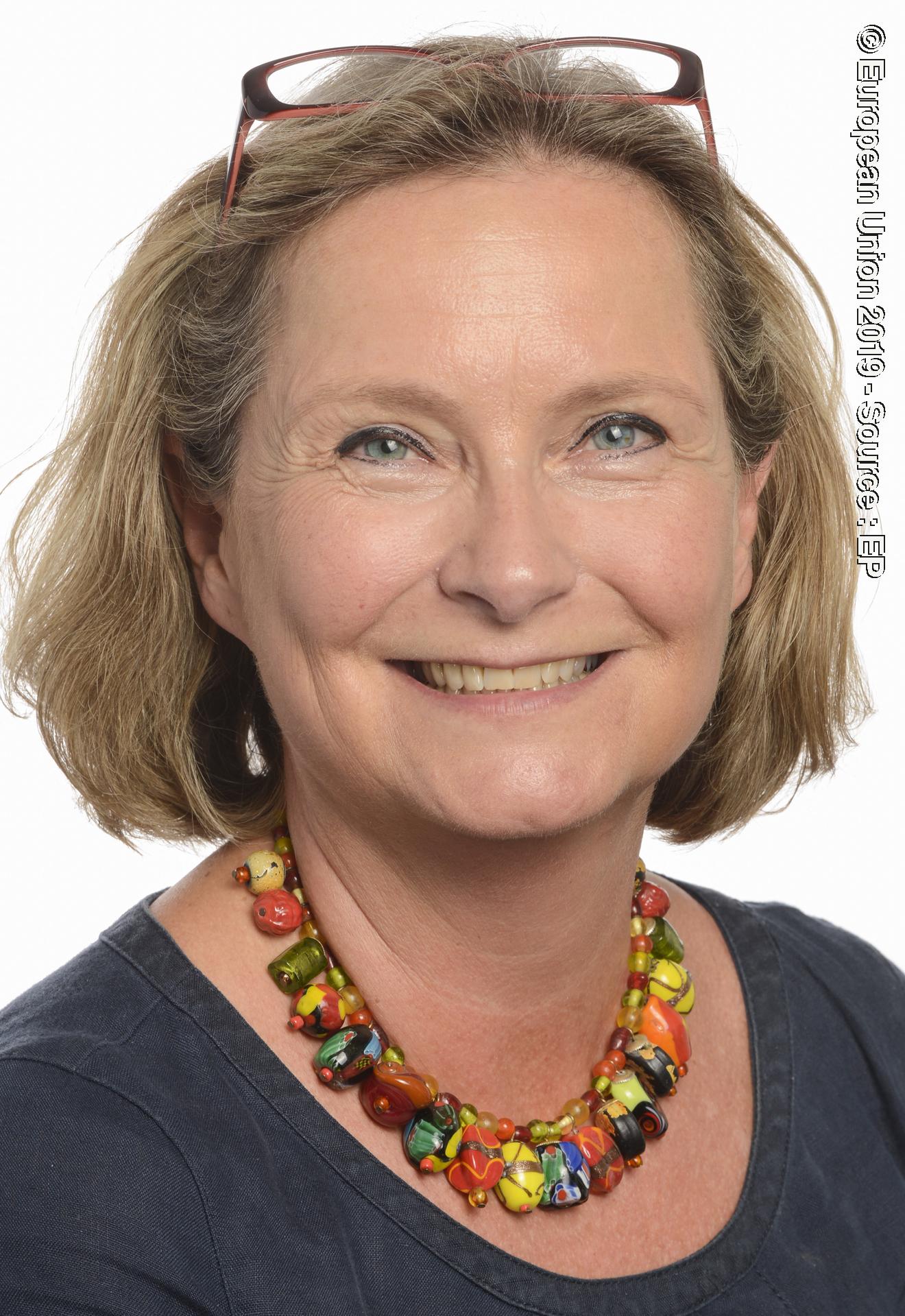 Bettina VOLLATH official portrait - 9th Parliamentary term