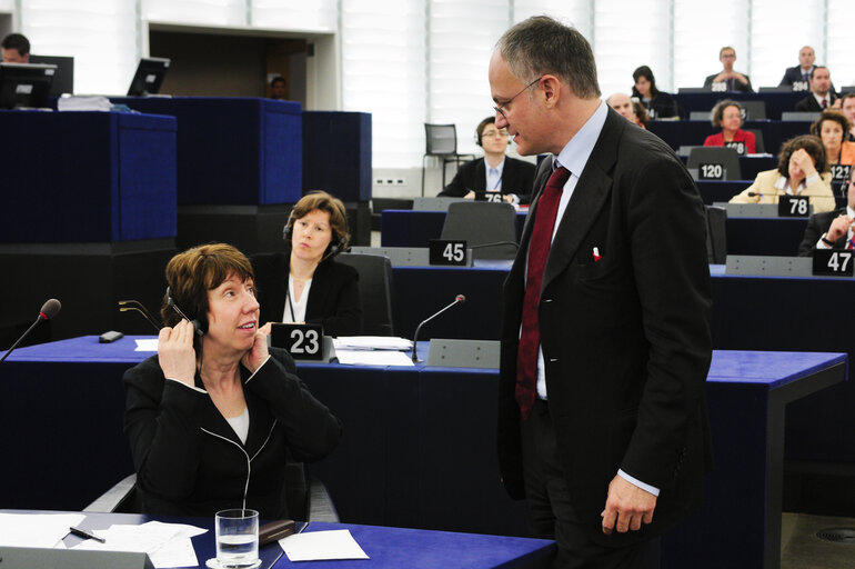 Fotografija 32: Roberto GUALTIERI dans l'Hémicycle