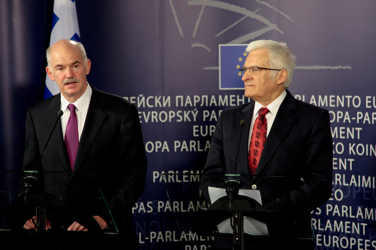 Fotografia 8: Press point Papandreou, Jerzy Buzek, EP President