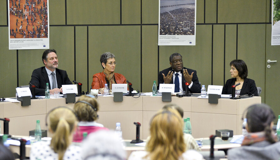 Foto 4: Seminar for journalists.  Sakharov prize for freedom of thought.