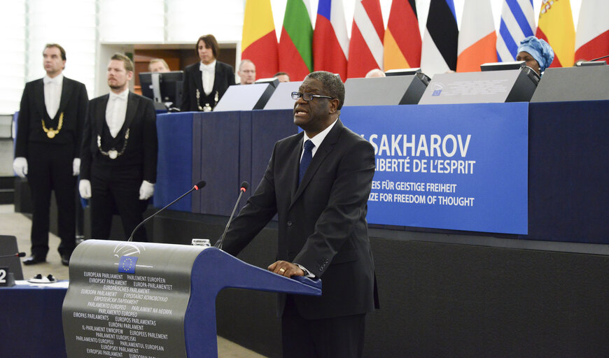 Valokuva 9: Sakharov Prize 2014 award ceremony in plenary presided by EP President