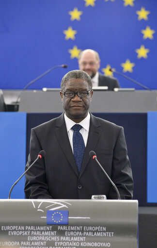 Valokuva 16: Sakharov Prize 2014 award ceremony in plenary presided by EP President