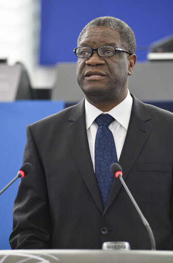 Valokuva 15: Sakharov Prize 2014 award ceremony in plenary presided by EP President