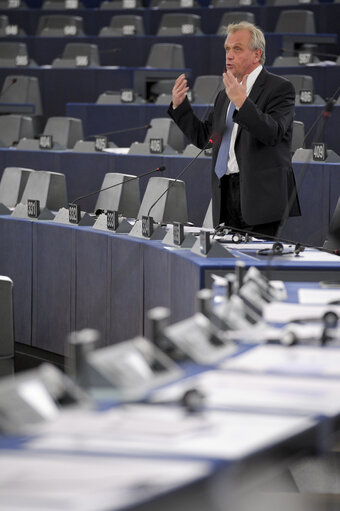 Fotó 2: Plenary session week 48 2014 in Strasbourg - explanations of votes - 25th anniversary of the UN Convention on the Rights of the Child