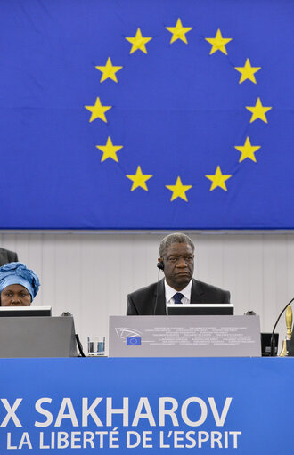 Valokuva 26: Sakharov Prize 2014 award ceremony in plenary presided by EP President