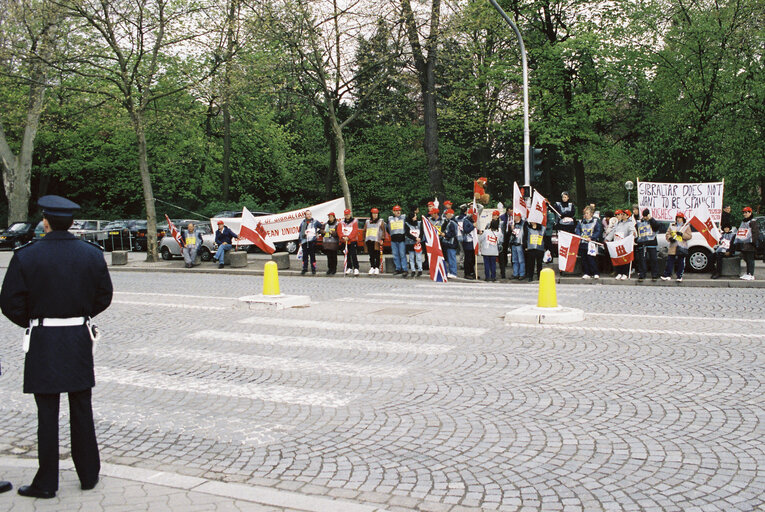 Fotografi 17: Demonstration outside the EP in Strasbourg for the recognition of the Gibraltar status