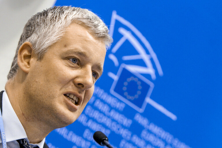 Fotó 26: Matthias Groote, Head of the  European Parliament Delegation speaks during the European Parliament side event at the United Nations Climate Change conference in Doha.