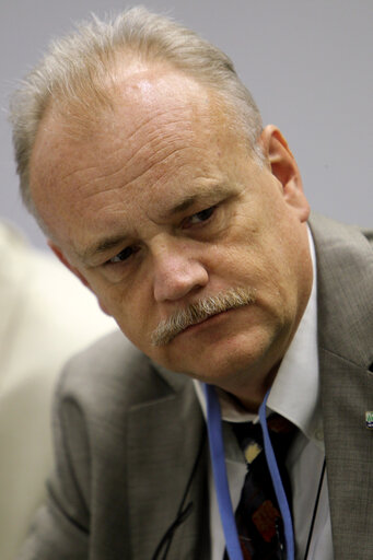 Foto 38: Marcel Silvius (head of programme on wetlands and climate ) is seen during ( LULUCF and REDD+) meeting On the sidelines the United Nations Climate Change conference in Doha, Qatar, Thursday, Dec.6, 2012