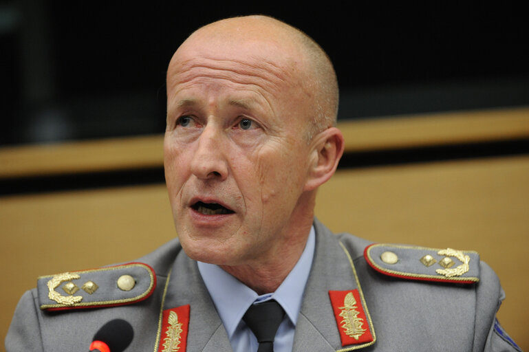 Photo 2: Eurocorps - 50 yeras after the Elysee  Major general Walter SPINDLER and   Paul RUBIG