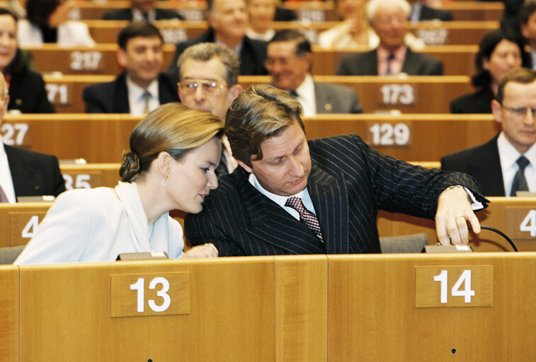 Suriet 6: Visit of Princess Mathilde of Belgium and Prince Philippe of Belgium to the European Parliament in Brussels to attend an academic session on the opening of 'Brussels 2000', on February 25, 2000.