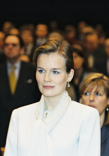 Suriet 7: Visit of Princess Mathilde of Belgium and Prince Philippe of Belgium to the European Parliament in Brussels to attend an academic session on the opening of 'Brussels 2000', on February 25, 2000.