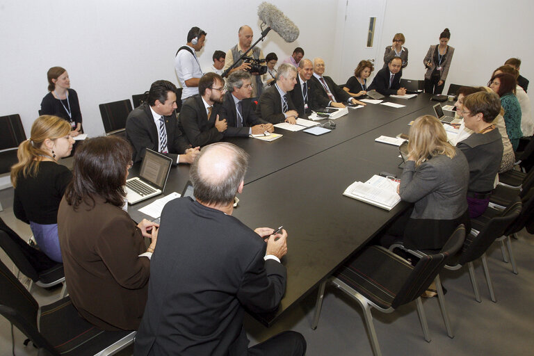 Foto 4: A general view of  meeting  European Parliament Delegation with Parliamentarians of Brazil during the United Nations Climate Change conference in Doha, Qatar, Tuesday, Dec.4, 2012.