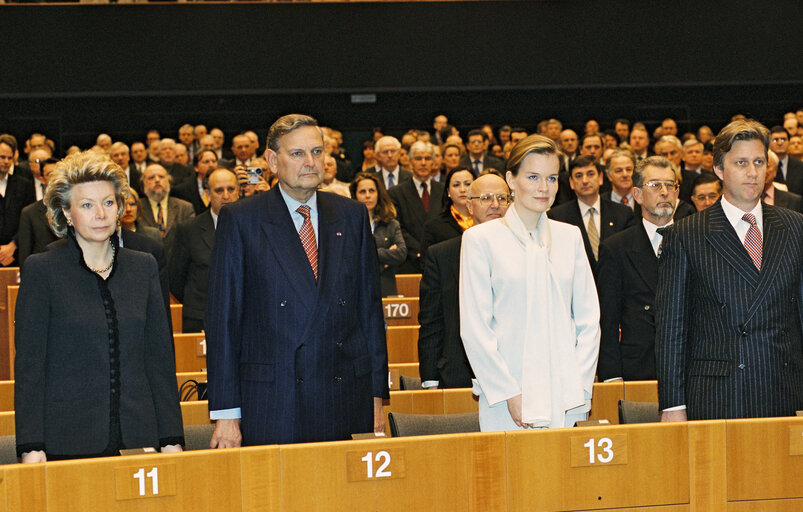 Valokuva 13: Visit of Princess Mathilde of Belgium and Prince Philippe of Belgium to the European Parliament in Brussels to attend an academic session on the opening of 'Brussels 2000', on February 25, 2000.