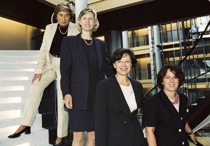 Fotografija 8: MEPs Ursula SCHLEICHER, Angelika NIEBLER, Emilia Franziska MULLER and Gabriele STAUNER in the European Parliament