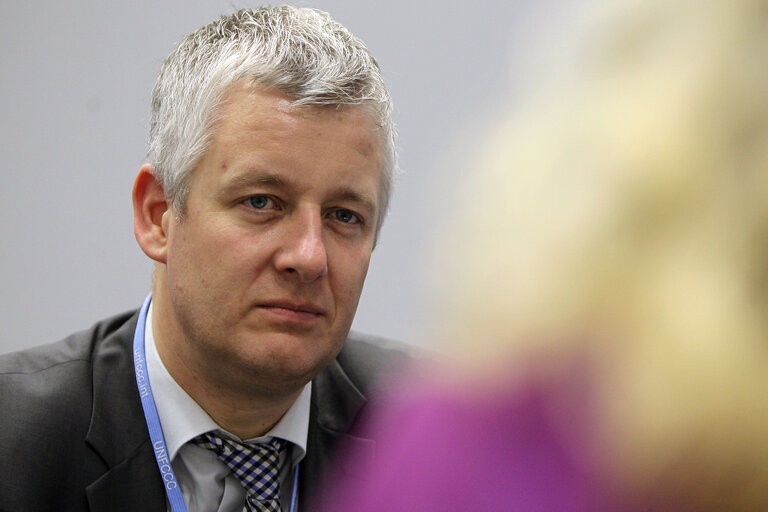 Fotó 10: Matthias Groote European Parliament Head of Delegation is seen during (LULUCF and REDD+) meeting On the sidelines the United Nations Climate Change conference in Doha, Qatar, Thursday, Dec.6, 2012