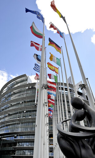 Entrance of session week 24