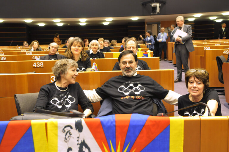 Fotografie 11: Extraordinary plenary session of the EP in Brussels, on the situation in Tibet.