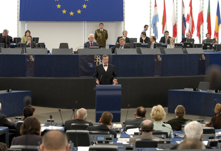 Fotografie 1: Formal sitting of the EP in Strasbourg during the visit of the President of the Republic of Estonia.