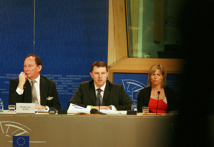 Suriet 36: Press conference at the EP in Brussels on the Missing Child Hotline following a meeting to consider prospects for a Europe-wide alert system for missing or abducted children in presence of Gerry and Kate McCann, whose daughter Madeleine has been missing since May 2007