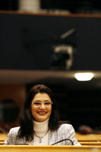 Foto 4: MEP Ramona Nicole MANESCU at the EP in BRussels.