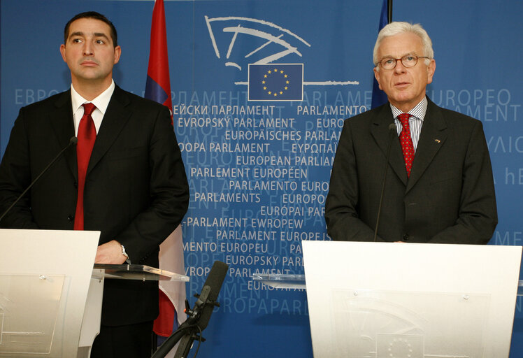 Photo 14 : Press conference following the EP President's meeting with the acting Speaker of the Serbian Parliament.