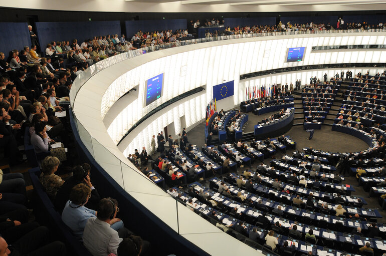 Valokuva 6: Formal sitting during the visit of  the President of France to the EP.