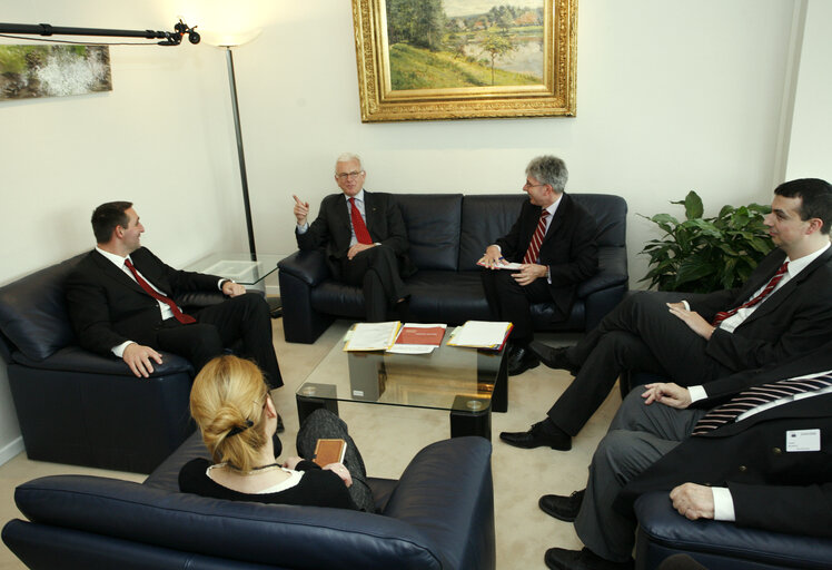 Fotografie 1: EP President meets with the acting Speaker of the Serbian Parliament.