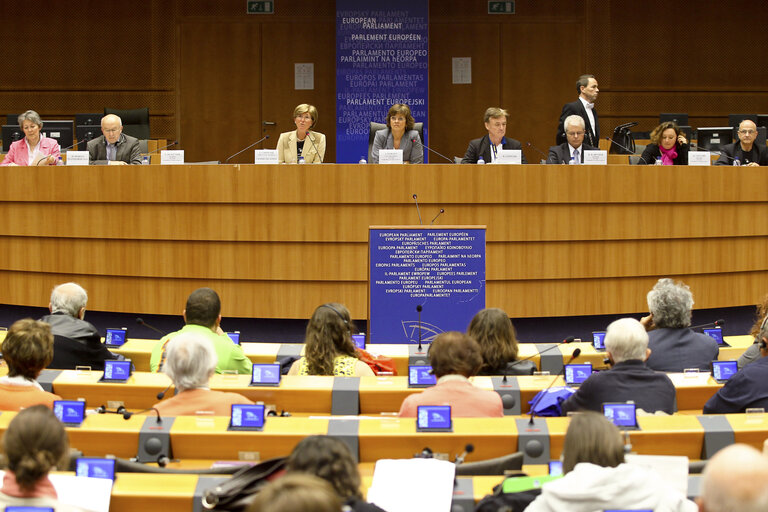 Снимка 11: Festival of Europe  Open day 2012 in Brussels  The European Parliament and active ageing. Public debate with members of the European Parliament.