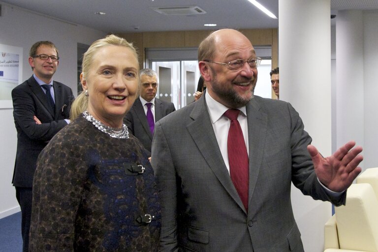 Martin SCHULZ - EP President meets with Hillary CLINTON, US Secretary of State during EU-US Energy Council Meeting