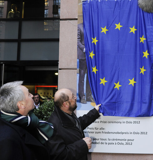 Fotografie 13: Out of the Abyss : how Europeans built Peace together  A nobel prize recognising 60 years making peace in our continent  EP President Martin SCHULZ