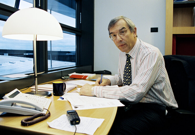 MEP Bill NEWTON DUNN at the European Parliament