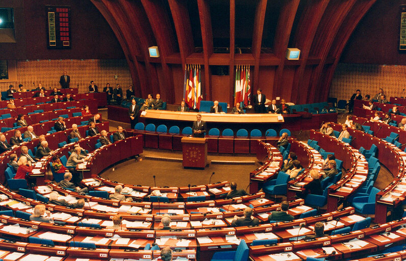 Fotografija 5: The President of Finland makes an official visit to the EP in Strasbourg in November 1993