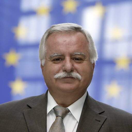 Photo 3 : Ioannis GKLAVAKIS at the EP in Strasbourg.