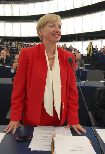 Zdjęcie 6: MEP Maria MARTENS attends a plenary session in Strasbourg