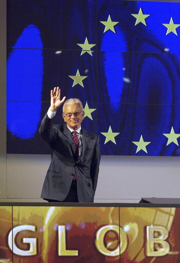 Fotografie 3: 2007 - Energy Globe Award ceremony at the EP in Brussels.