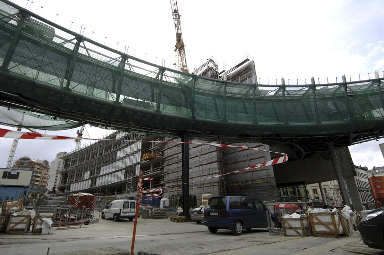 Fotogrāfija 28: Ongoing construction works at the EP building in Brussels.